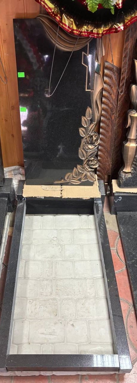 Памятник модель №4 — купить в Луганске